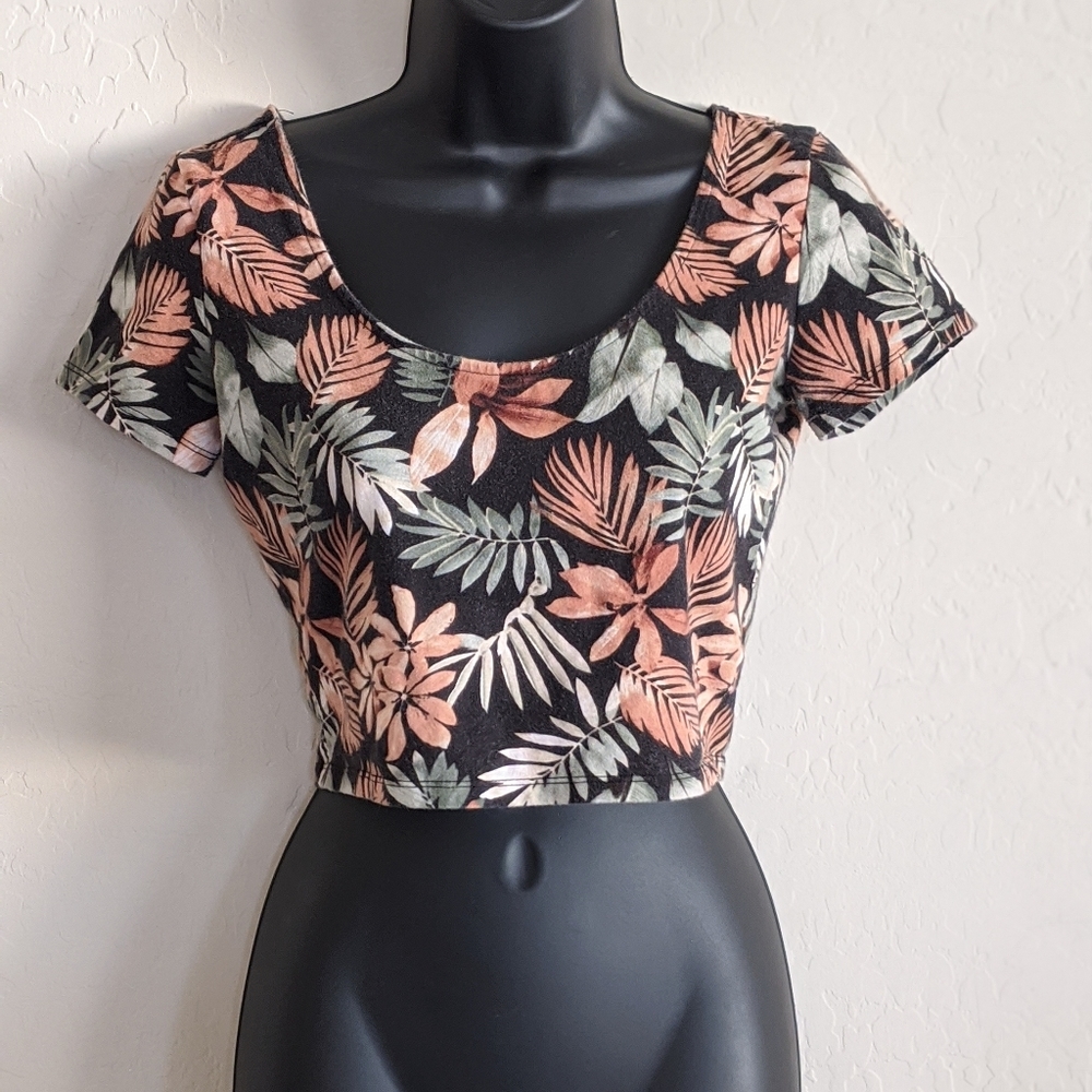 Forever 21 Medium Top